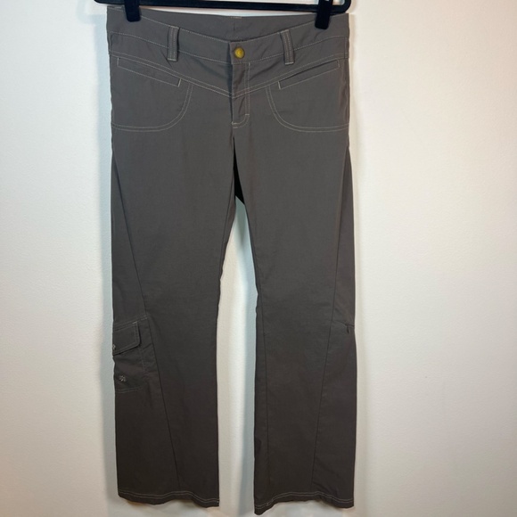 Athleta Women's Dipper Low Rise Pants Gray Bootcut Pockets Utility Hiking Size 8 - Picture 1 of 16